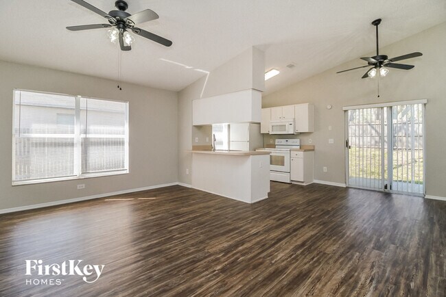 Foto del edificio - 1487 Woodwind Dr