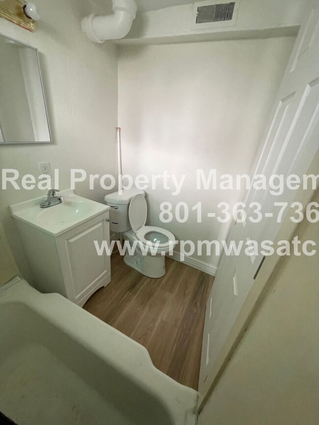 Foto del edificio - Come See this 1 bedroom 1 bath basement ap...