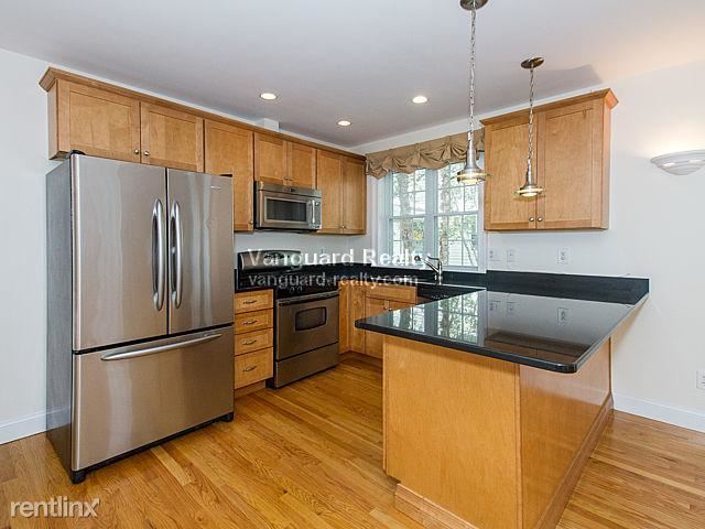 Building Photo - 17 Vineland St