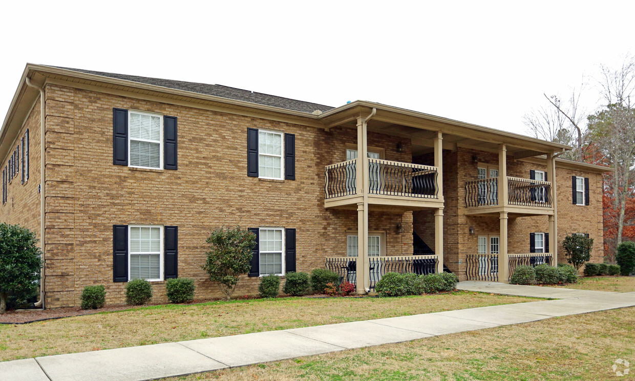 Building Photo - Crown Pointe