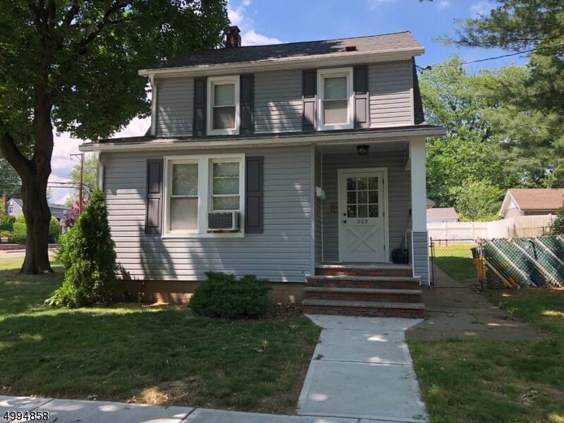 Primary Photo - 205 Fulton St