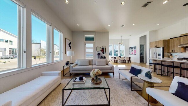 Foto del edificio - 3305 Cardinal Crest Ln