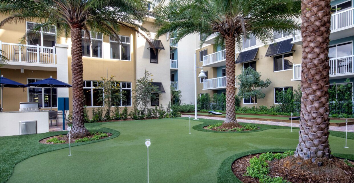 Primary Photo - 1300 S Ocean Blvd