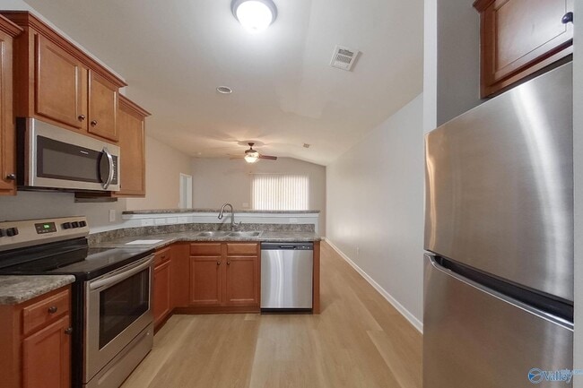 Foto del edificio - 588 Kincaid Cove Ln