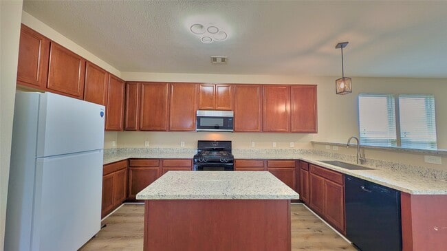 Foto del edificio - 16006 Arapaho Bend Ln