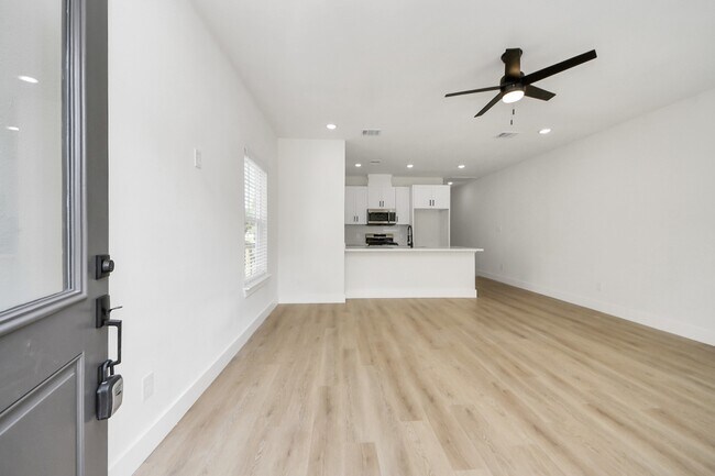 Foto del edificio - 1314 W Willis St