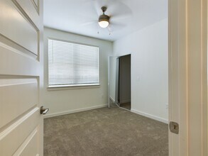 Building Photo - Sanctuary Bluff Apartments