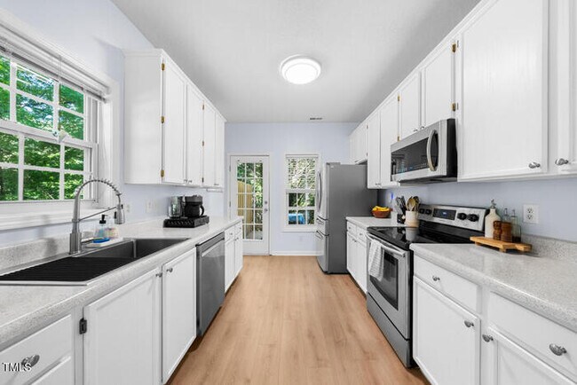 Building Photo - Build Equity While Leasing - Lease and Own...