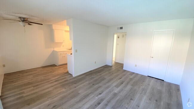 1BR - Ranchouse Apartments