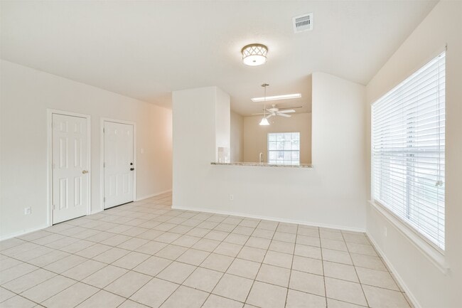 Building Photo - 12039 Lucky Meadow Dr