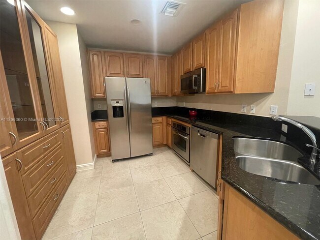 Foto del edificio - 16100 Emerald Estates Dr