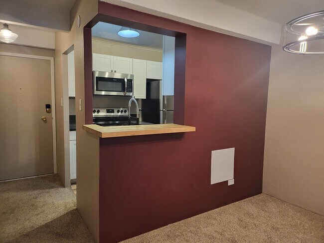 Foto del edificio - 8060 E Girard Ave