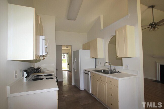 Building Photo - 5219 Eagles Landing Dr