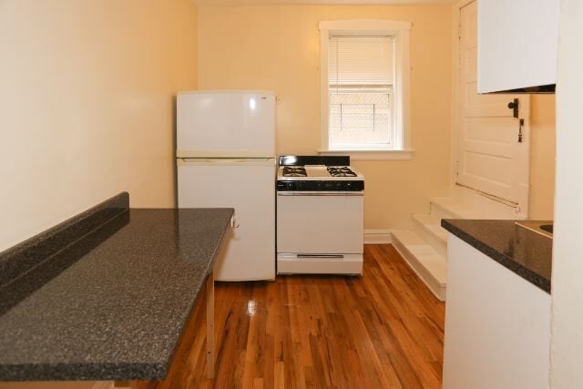 Foto del edificio - 632 W Aldine Ave