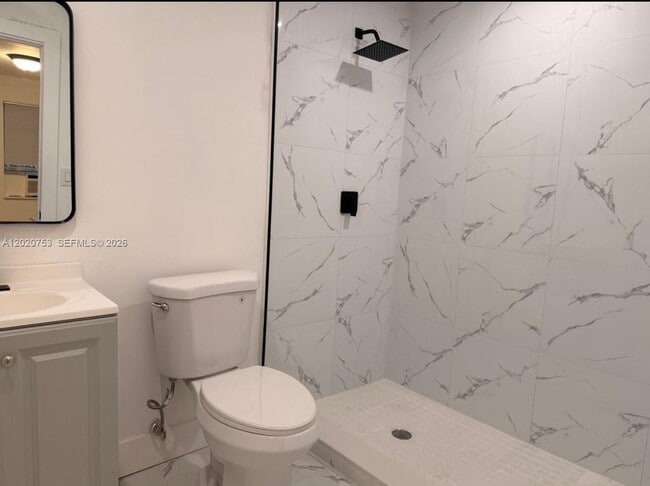 Foto del edificio - 45 NE 60th St