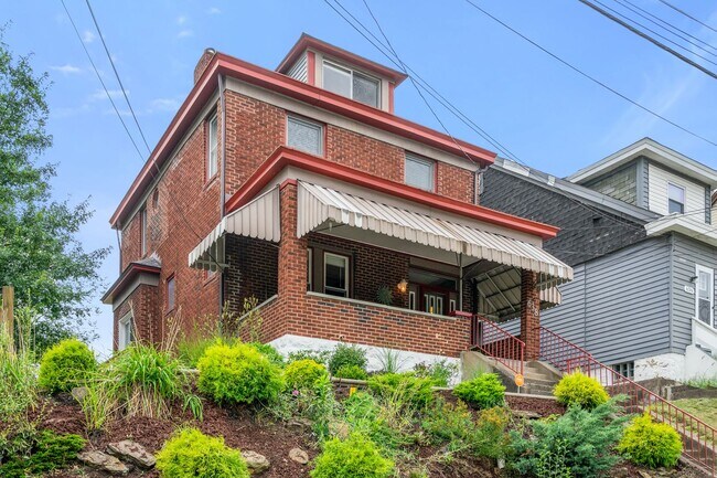 Building Photo - 638 Margaret St