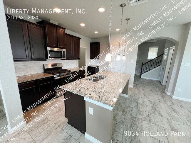 Building Photo - 9034 Holland Pk