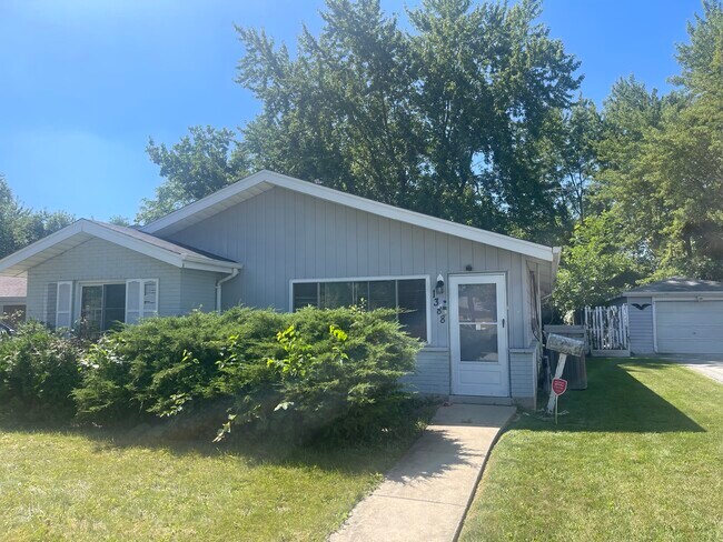 Building Photo - 1388 Balmoral Ave