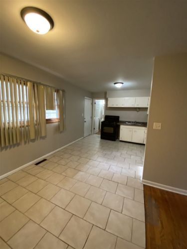 Building Photo - 1422 Iris Ave