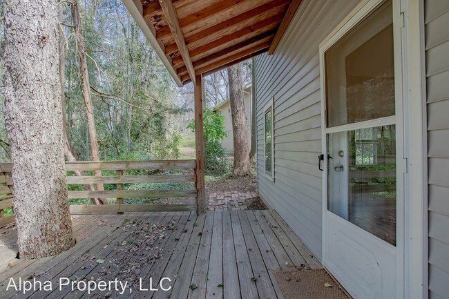 Building Photo - 1 br, 1 bath House - 16 Converse St
