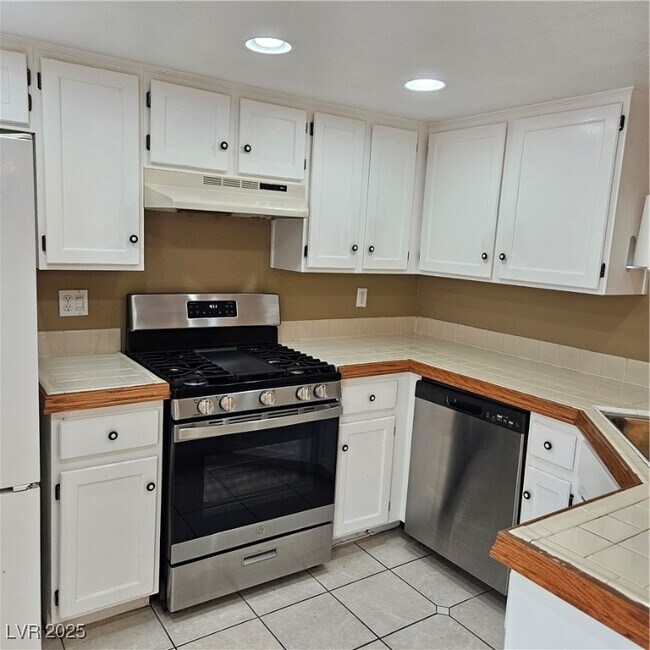 Foto del edificio - 9516 Wooden Pier Way