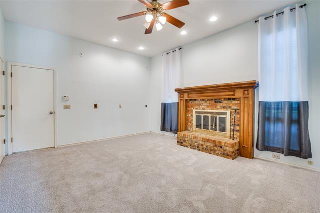 Foto del edificio - 1222 Sycamore Dr