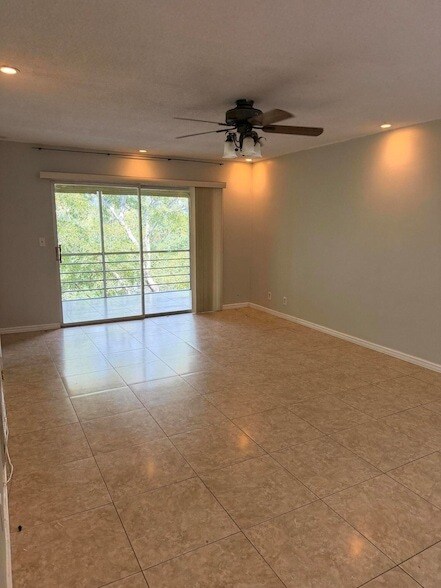 Foto del edificio - 1400 NE 57th St