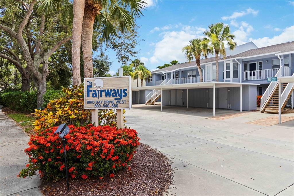 Foto principal - 880 Bird Bay Dr W