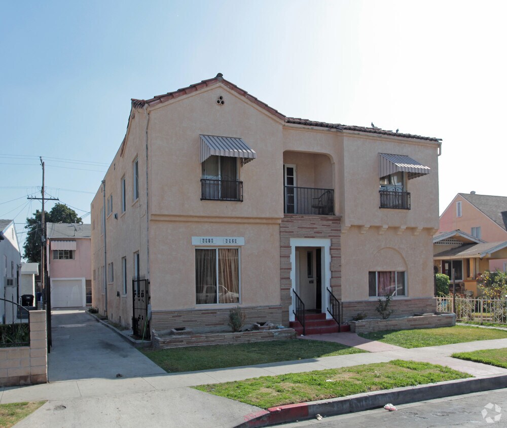 Foto del edificio - 6918-6920 Templeton St