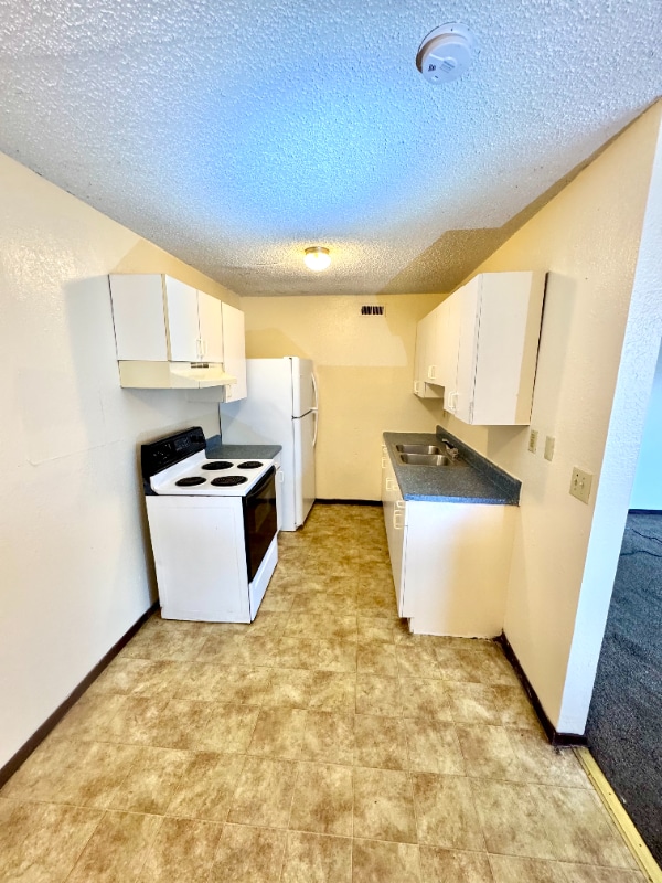 Building Photo - 913 Joliet Dr