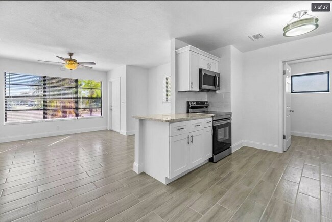 Foto del edificio - 12278 Hillman Dr