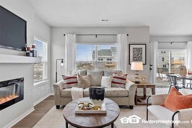 Foto del edificio - 1002 Maywood Ln