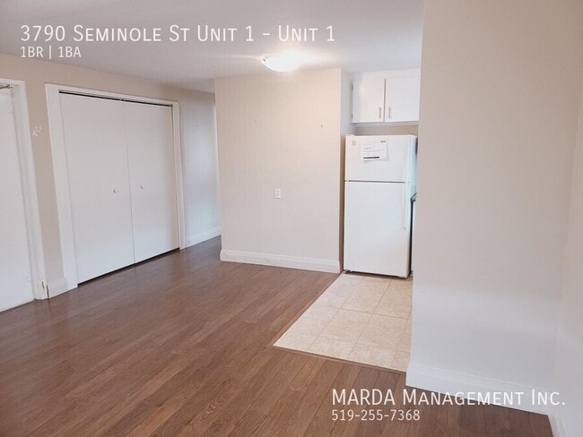 Building Photo - COZY 1BED/1BATH APT BUILDING IN EAST WINDS...