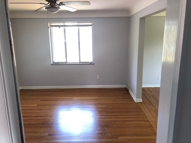 Foto del edificio - 3442 Warren Rd