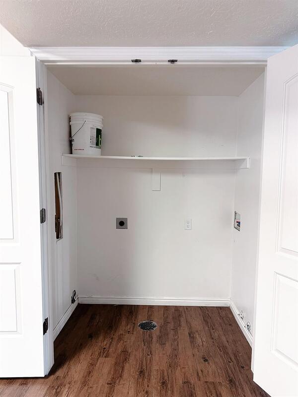 Building Photo - 2565 W 500 N