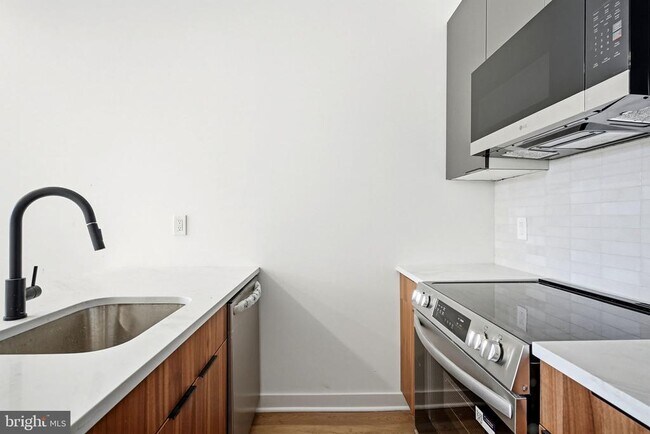 Foto del edificio - 2456 N 19th St