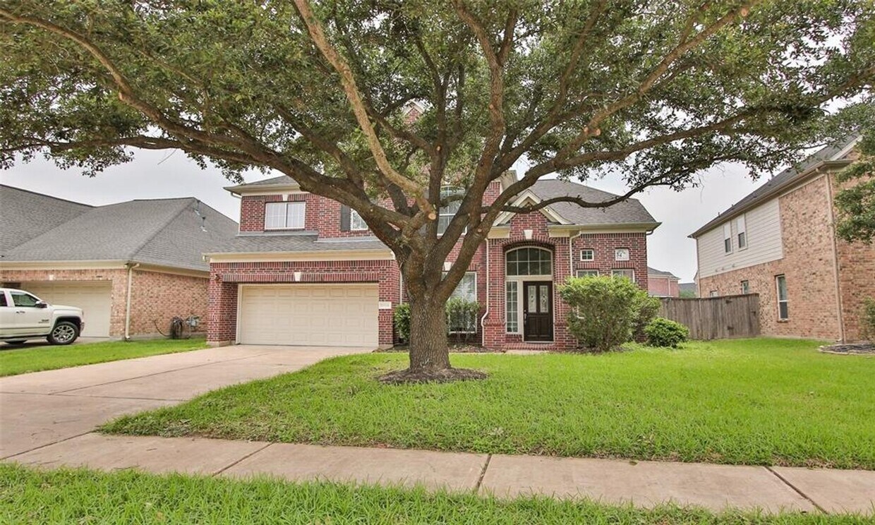 Foto principal - Beautiful home in Villages of Cypress Lake...