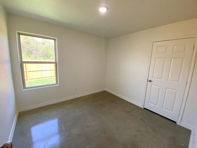 Foto del edificio - 2302 Zanoletti Ct