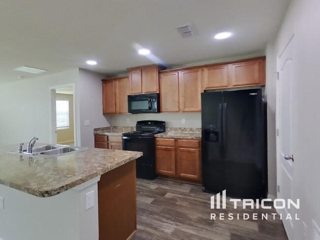 Foto del edificio - 2210 Pebble Point Dr