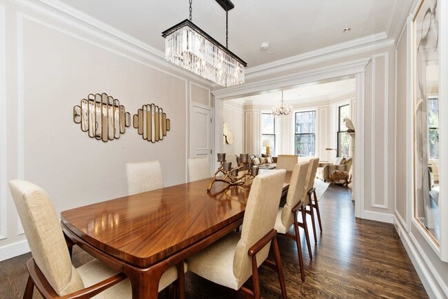 Building Photo - 298 Beacon St