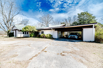 Building Photo - 1809 NC-42