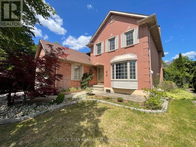 Building Photo - 106 Milbourne Crescent
