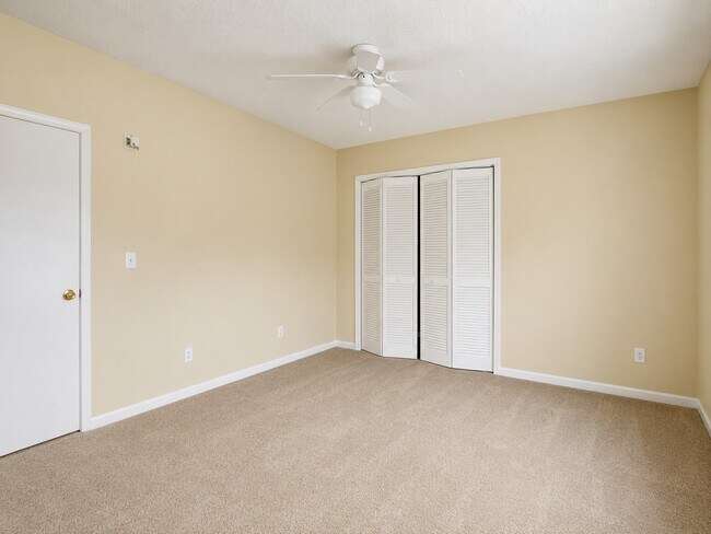 Building Photo - 139 Laurelwood Dr