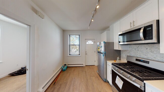 Building Photo - 1041 Avenue C