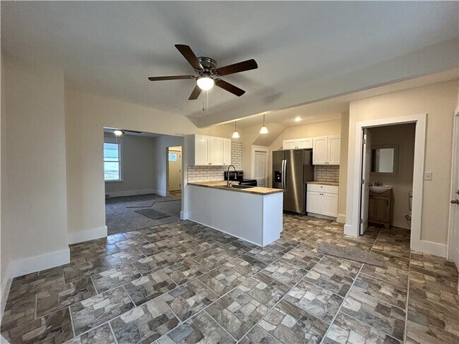 Foto del edificio - 316 Henry Ave