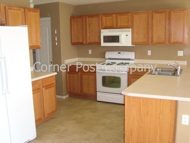 Building Photo - 9816 Sunshine Mesa Dr NW