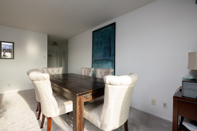 Foto del edificio - 307 Yoakum Pkwy