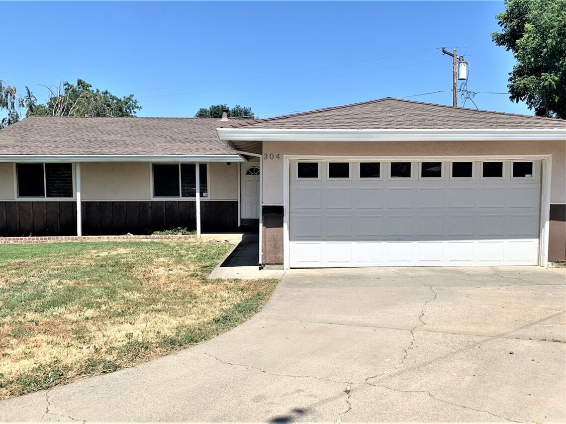 304 Peach Pl House Rental in Winters, CA