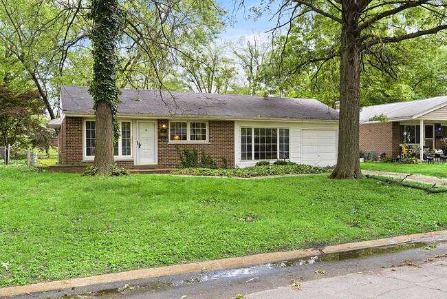 Building Photo - 160 St Benedict Ln