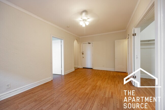 Foto del edificio - 4829 N Damen Ave